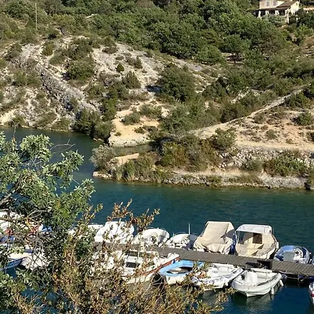 Jolie Maison De Village, A 2 Min A Pied Du D'esparron De Verdon 度假居 *