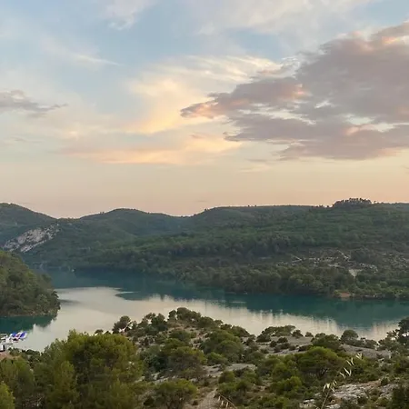 度假居 Jolie Maison De Village, A 2 Min A Pied Du D'esparron De Verdon *