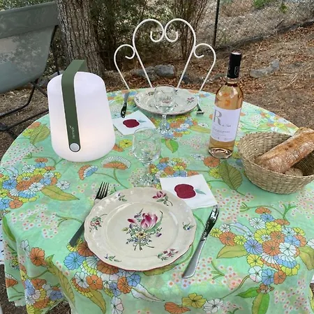 Jolie Maison De Village, A 2 Min A Pied Du D'esparron De Verdon בית נופש *