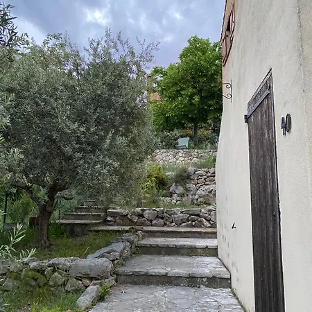 Jolie Maison De Village, A 2 Min A Pied Du D'esparron De Verdon